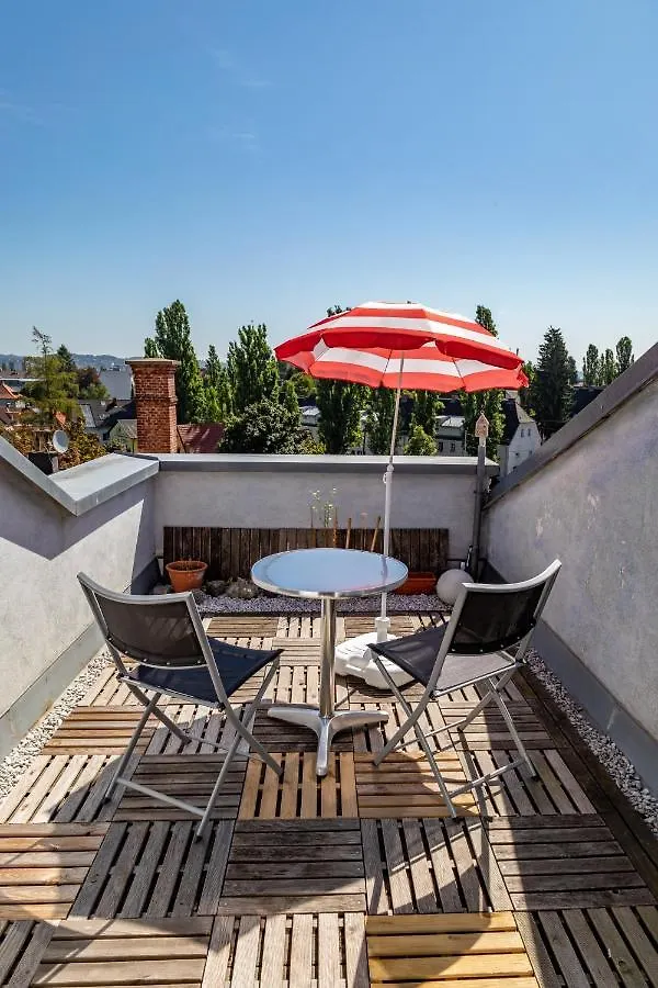 شقة Andreas' Dachwohnung Mit Terrasse غراتس