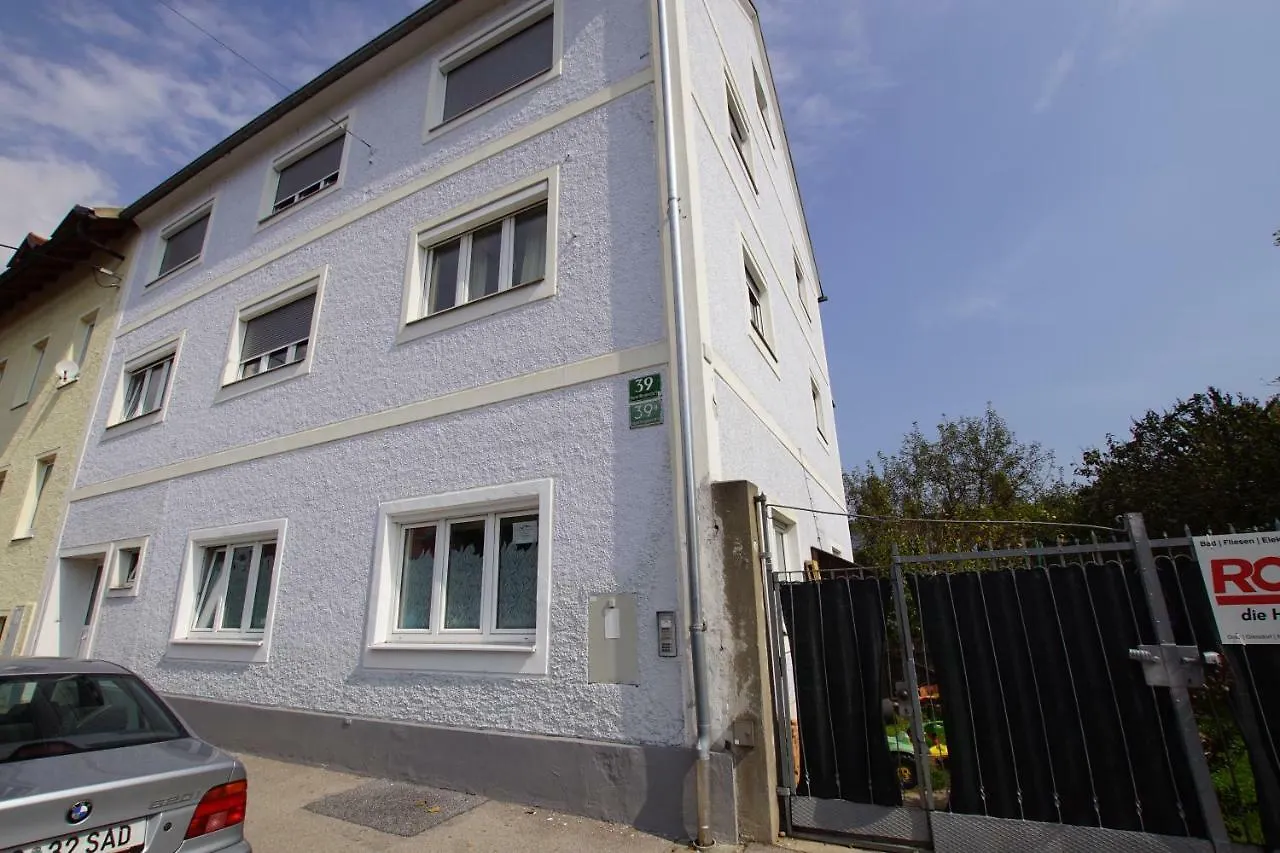 Andreas' Dachwohnung mit Terrasse Graz
